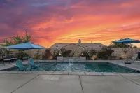 Desert Oasis  in Terra Lago Enjoy Coachella XL  Pool. Remodeled Inside Duel AC - Private Pool
