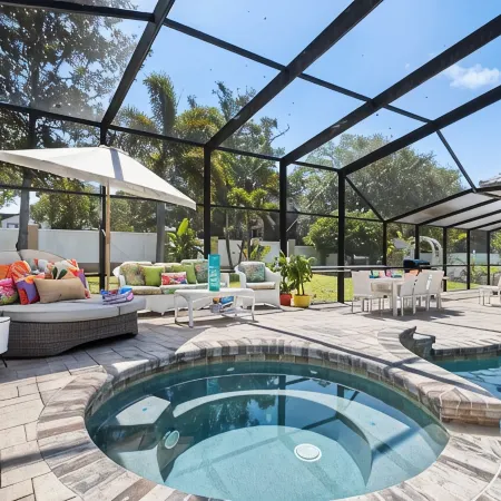 Dunedin Lux 5Br Villa w/Heated Saltwater Pool & Spa, Patio, Putting Green & BBQ