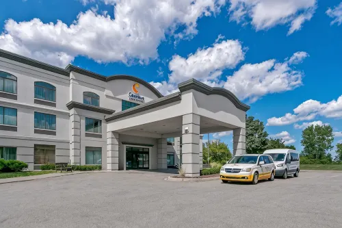 Wingate by Wyndham Flint / Grand Blanc - parking