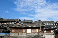 Bukchon Yeonwoo Hanok Stay - Pensionat