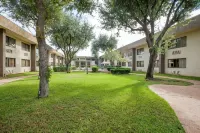 Days Inn by Wyndham Sherman