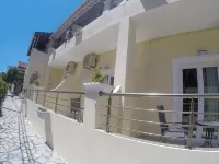 Jessica's Studios & Apartments - Beach