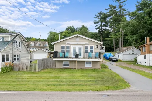 Sunset Getaway ~ Sleeps 8 with Private Beach and Hot Tub - 4-Star
