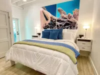 Retreat WithInn-Relaxation Centrally Located to Beaches and Walkable Restaurants Hotels in Chikaming Township
