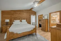 Serene Retreat on 45 Acres in Eagle Creek, OR - Perfect Getaway Spot - 4-Star