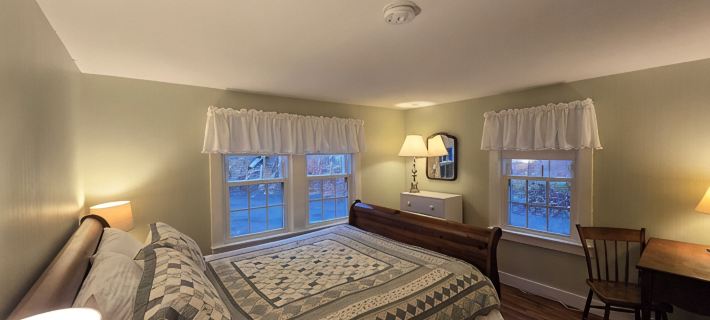 Four Season Woodsy Retreat with Private Pool. Skiing, Hiking, Kayaking Hotels in Windham County