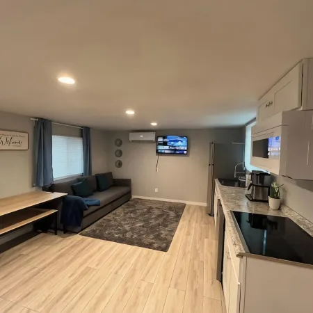 Brand New! Modern Guesthouse!