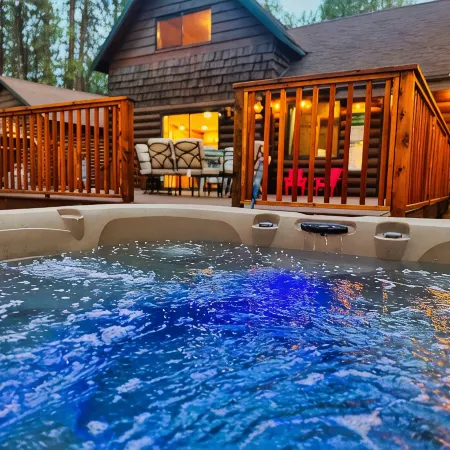Remodeled Sisters Cabin - Hot Tub - Dog Friendly!