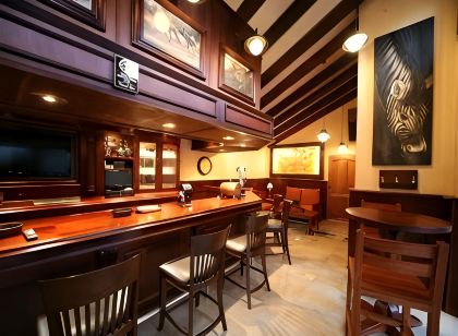 Le Cozmo Guesthouse