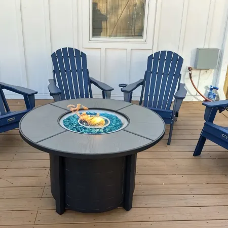 Walk to Uva,Breweries, Live Music, Restaurants, Parking, Fenced Yard.