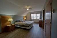 Amazing River Views- Game Table- 5 min from Creede - Homestays