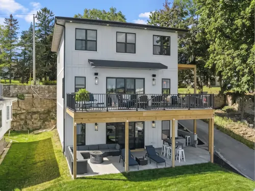 Waterfront oasis steps from downtown Sturgeon Bay! - Boutique