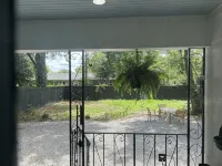 Charming 2-bedroom house with WiFi, AC in welcoming Monroe