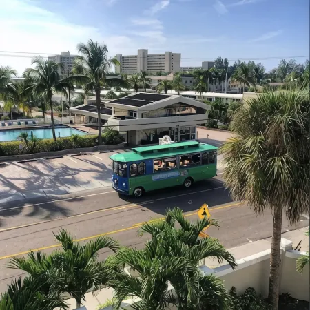 No Bunks-King Beds, Garage Parking, Private Beach Access-Less Crowded
