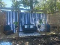 Chic tiny house with 2 bedrooms and 2 bathrooms. Perfect for an overnight stay. - 2-Star