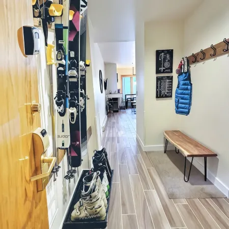 Mountain View Ski-in/out Studio @ Purg Resort/3Bd/Rooftop Hot Tub/Fitness Center