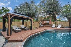 4BR FIFA Houston Oasis | Pool & BBQ 10 Min to NRG