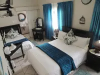 Rita's Guesthouse CC - parking