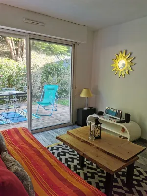 Biarritz charming two-room apartment with garden and parking! - Condos