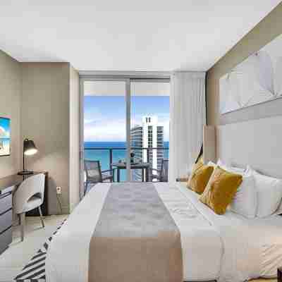 Oceanfront Balcony - Amazing Pools - Gym Rooms