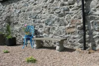 3 bedroom cottage, with far reaching views of the garden and open countryside. - 3-Star