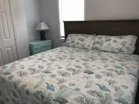 Newly remodeled &100 steps to the beach access.  Very clean and close to beach. - 3つ星