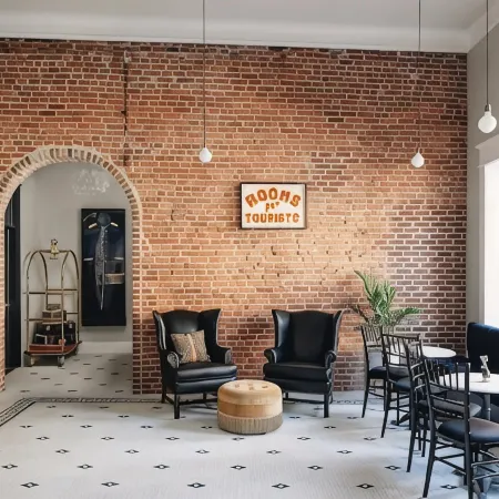 Ulysses Suites, Suite 301