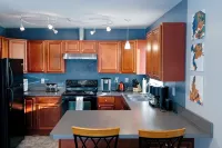 O'Malley View- private unit on quiet street near Campbell Creek greenbelt - Apartments