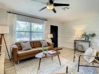 Cypress Inn - Modern home close to Siesta Key - Homestays