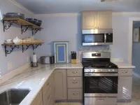 Beautiful vintage cottage remodeled in Old Ocean Springs - Country Houses