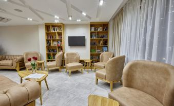 45 Parallel Hotel