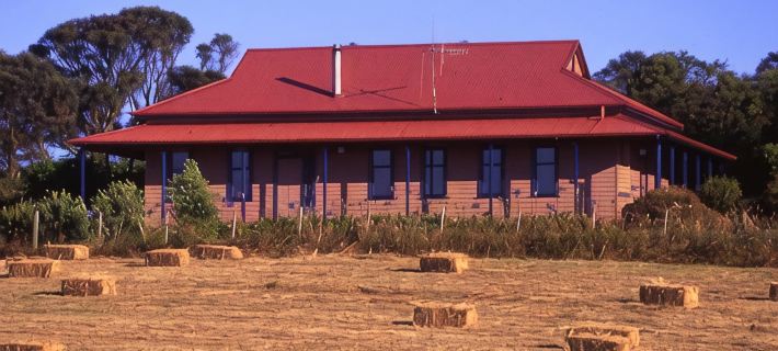 Tower Hill House Near Port Fairy, Beautiful Ocean Views, Nature Reserve, Pets OK Hotels in Warrnambool