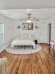 Simply Get-A-Waco - Walkable: Magnolia Silos & Downtown Waco, Hot Tub, Sleeps 10 - 4 ดาว