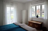 Historisches 5 Gutshaus am Fluss mit Panoramablick und Riesigem Grundstück