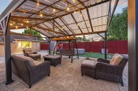 Coastal Home Near UCSB & Airport + Hot Tub, King Beds, Fast Wifi, Sleeps 6 - واي فاي