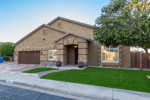 Phoenix Vacation Home -- Pool, Spa, Basketball & Putting Green - 자쿠지