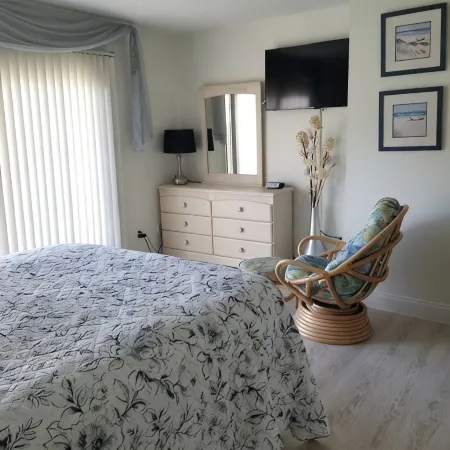 ANASTASIA ISLAND BEACH&POOL, 5 MIN WALK  IN THE HEART OF ST.AUGUSTINE BEACH