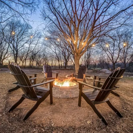 Relax by fire pit - Walk to Lake