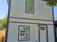 Bluebonnet Cottage Duplex in Downtown Denison--Perfect Blend of Charm & Comfort Hotels in Denison