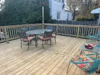 Charming 2-bedroom house with AC and WiFi in lovely Hamilton Hotels in Hamilton
