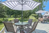 Charming 4-bedroom cottage in South Haven -- 2 miles from beach and downtown. - Country Houses