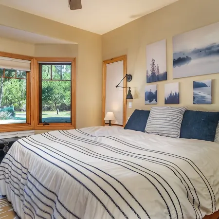 Lovely Cottage just above Moonstone Beach in the Pines and Oak Trees.
