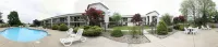 Days Inn by Wyndham Austintown - Pools