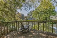 Charleston-area 3BR, Close to Beach or Downtown, Walk to Shem Creek - Kitchens