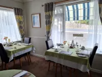 Brookside Guest House & Mini Spa - breakfast