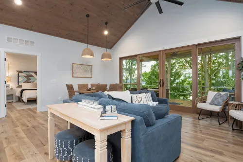 Cozy Lakehouse w/ Fire Pit & Bed Swing Near Mammoth Cave National Park - 3 stjerner