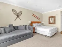 Cozy Private King Suite with Unbeatable Amenities and View in Cedar Breaks Lodge Hotéis em Brian Head