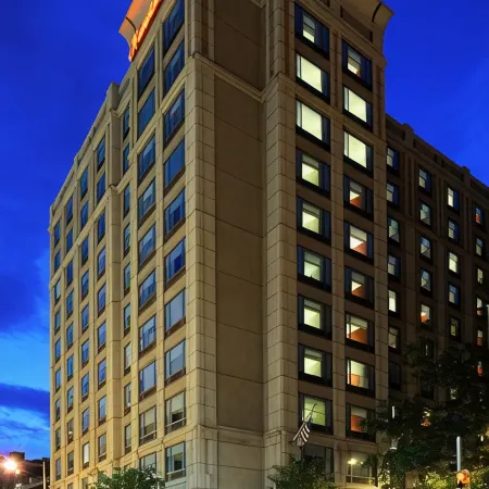 Hampton Inn Philadelphia Center City-Convention Center Отели рядом с достопримечательностью «Музей Независимости Морского Порта»