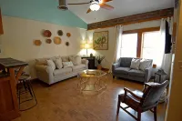 "Downtown Urban Loft Apartment" - Apartments