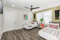 Large 6BR NEW home!Pool & Hot TubGrill- Pets OK- W/DClose to Pleasure Pier!! - สระว่ายน้ำส่วนตัว